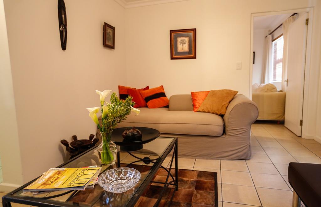 Secret Garden Guesthouse Bloubergstrand Quarto foto